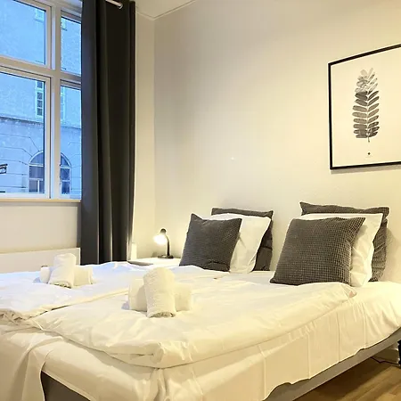Appartement Two-bedroom In Center *